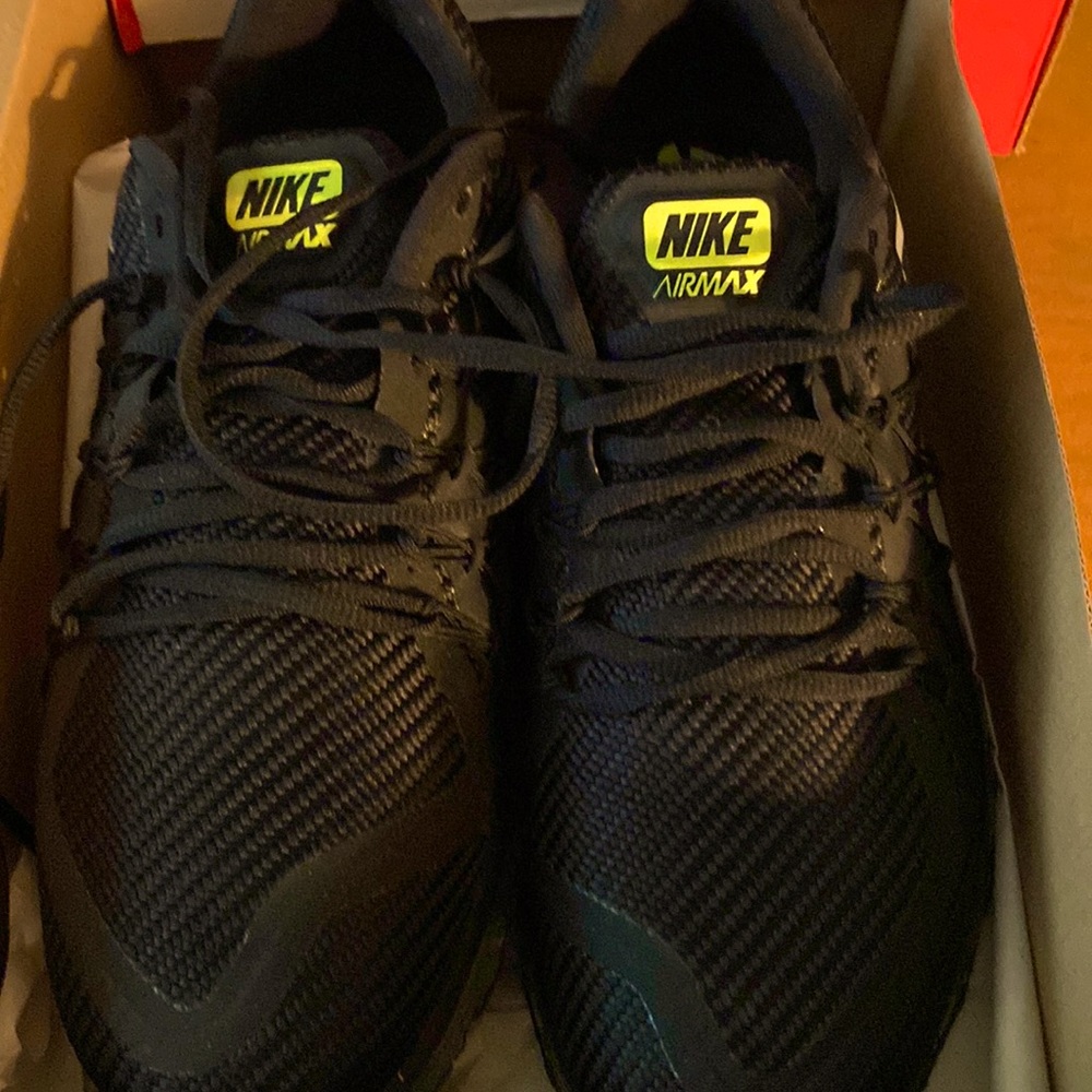 NIKE AIR MAX 2015